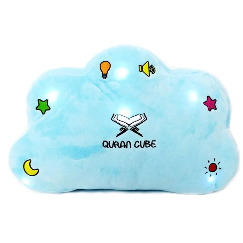 Lichtblauwe wolkvormige plushkussen met kleurrijke gehaakte iconen, perfect als cube dua pillow