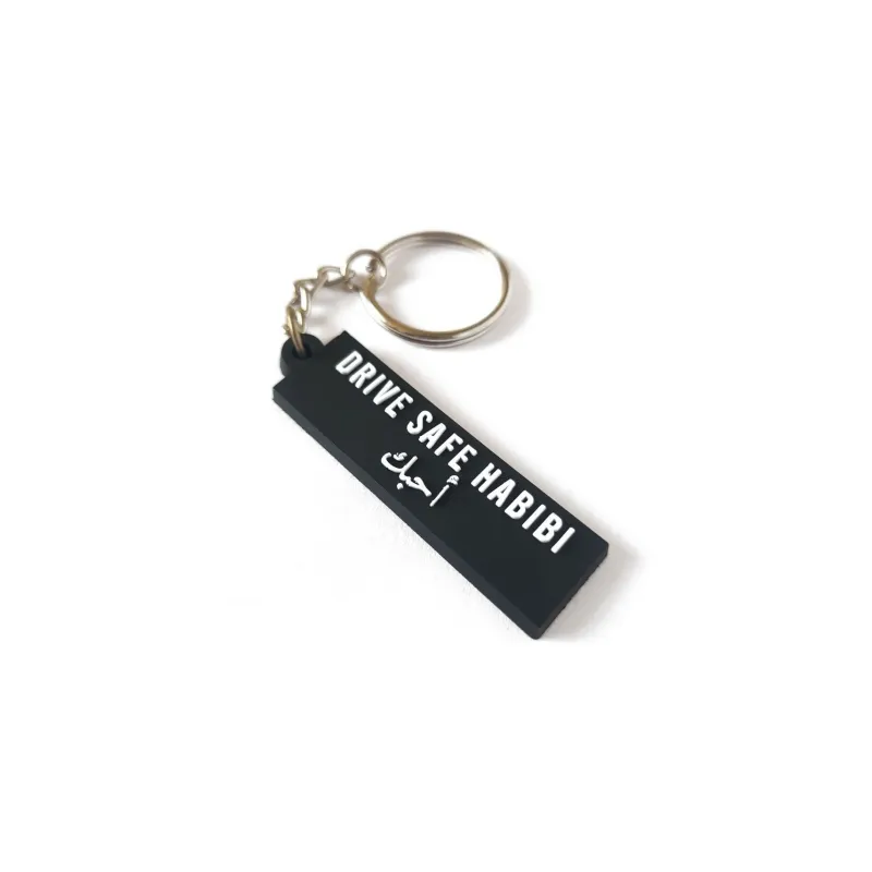Zwarte sleutelhanger met Arabisch script voor safe habibi en drive safe habibi