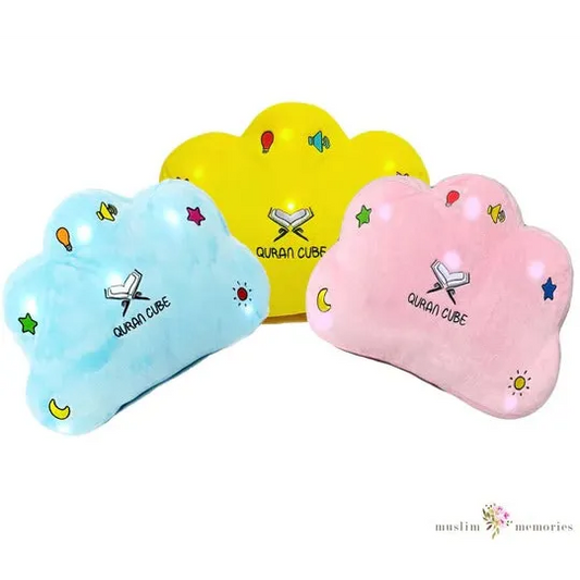 Drie wolkvormige kussen met islamitische symbolen en Quran motief voor Quran Cube Dua